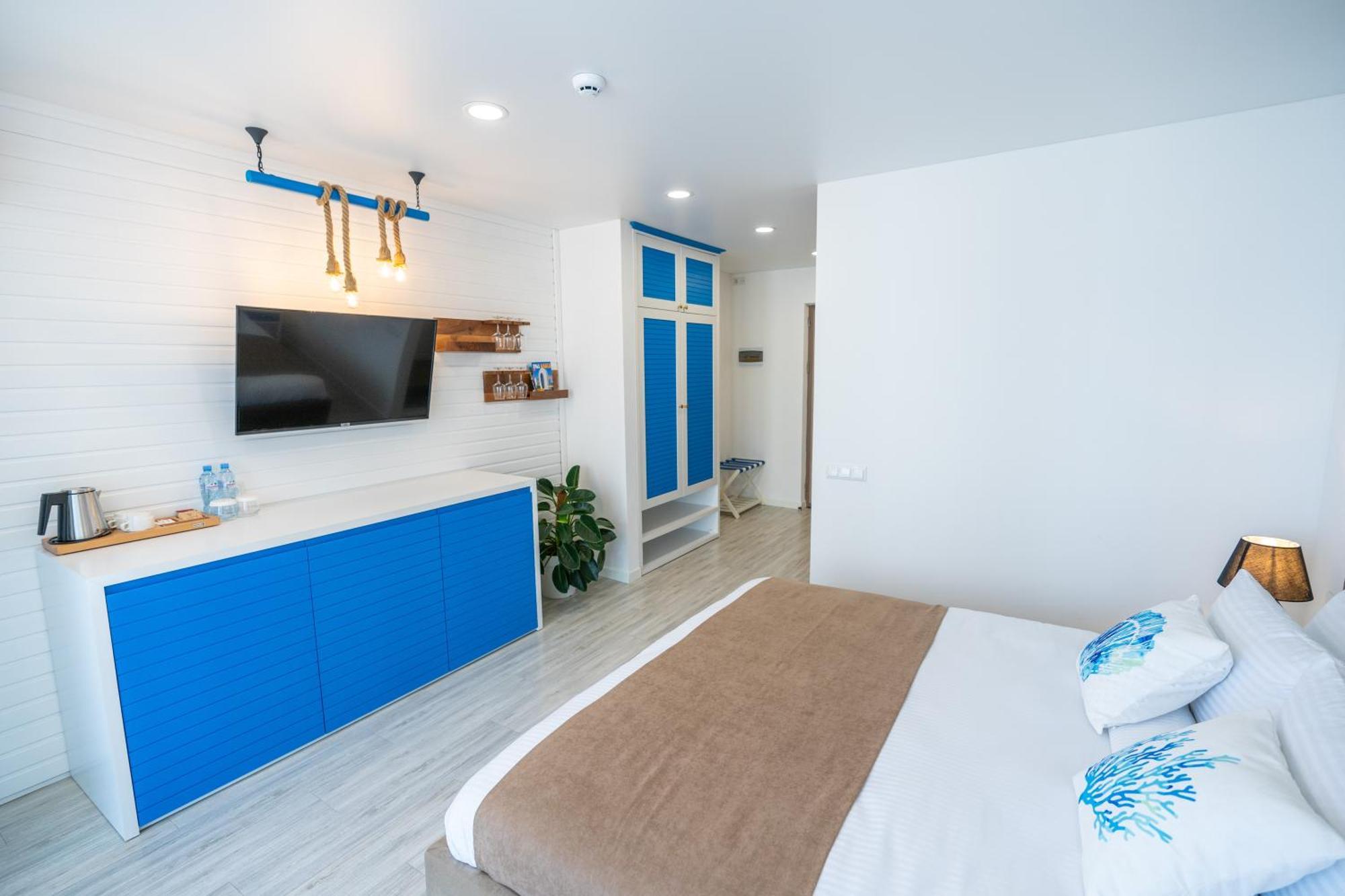 Seagull Beachfront Boutique Hotel Batumi Rum bild