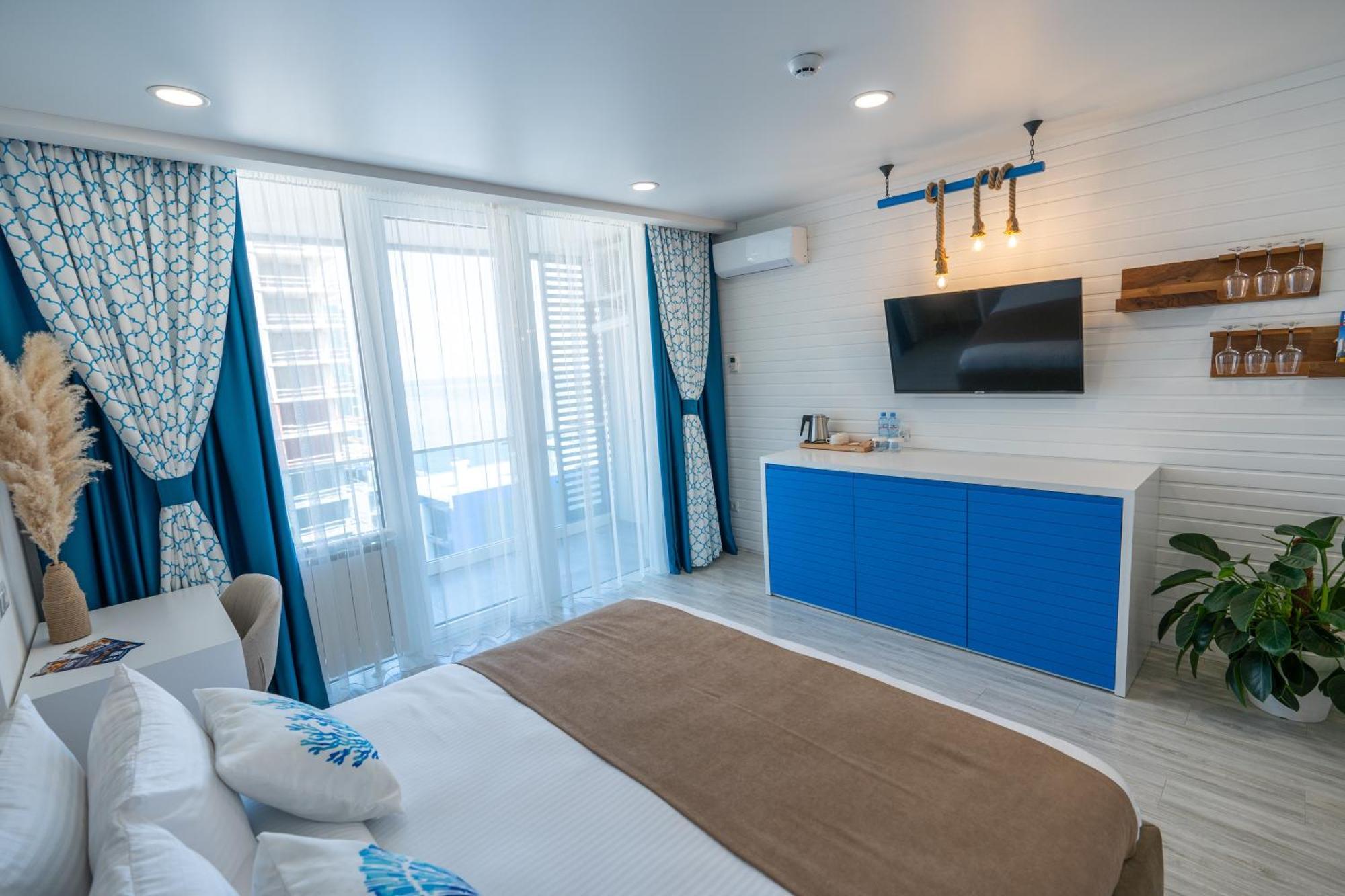 Seagull Beachfront Boutique Hotel Batumi Rum bild